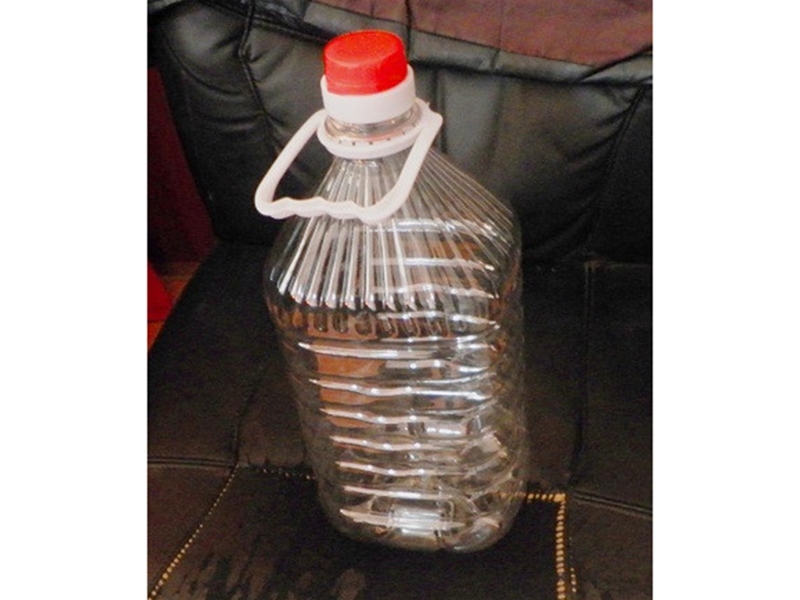 4L花生油桶